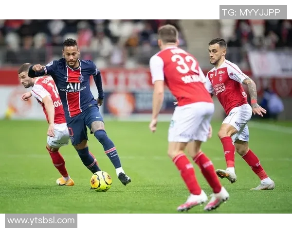 巴黎圣日耳曼逆转险胜里尔,内马尔建功帮助球队取得法甲赛季首胜